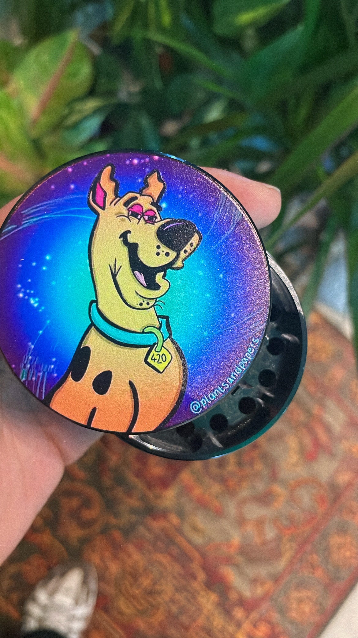 Exclusive ‘Stoned Scoob’ 4 part grinder large.